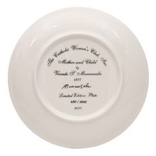 Load image into Gallery viewer, Limited Edition Vicente Manansala "Mother & Child" Art Plate